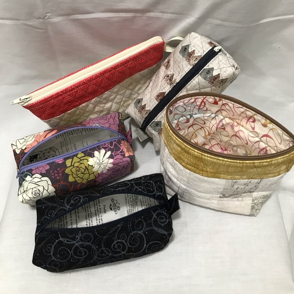 Makeup travel bag - Picture 1 of 3